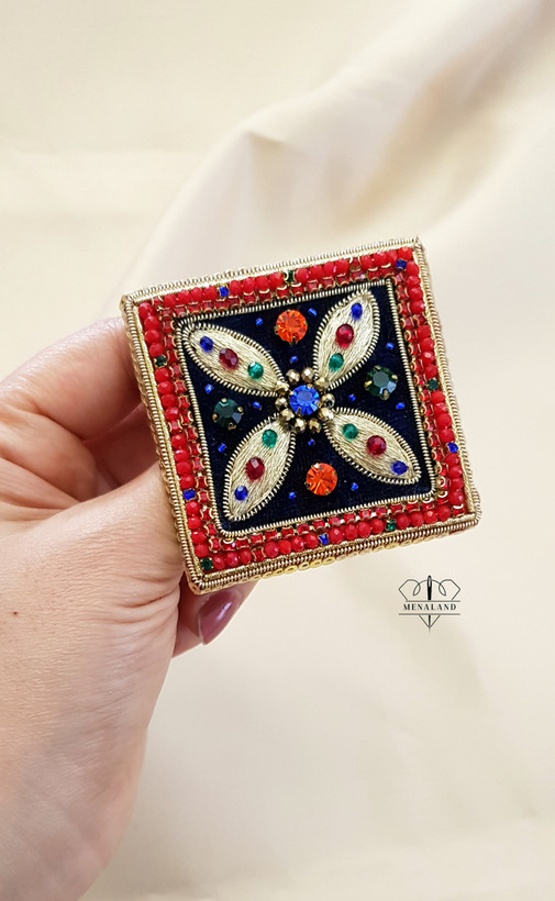 گلسینه گلدوزی جواهردوزی درفش کاویانی